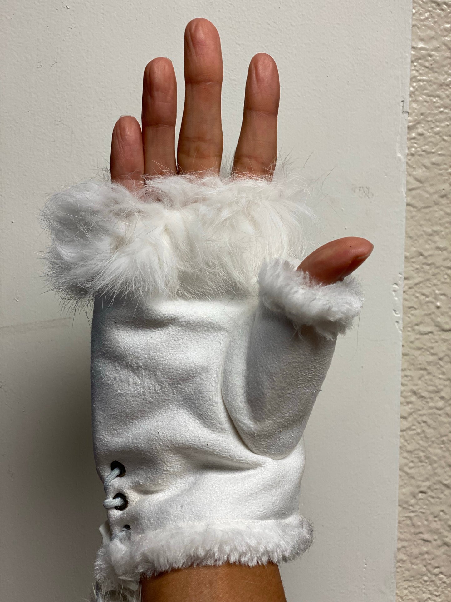 Fingerless gloves